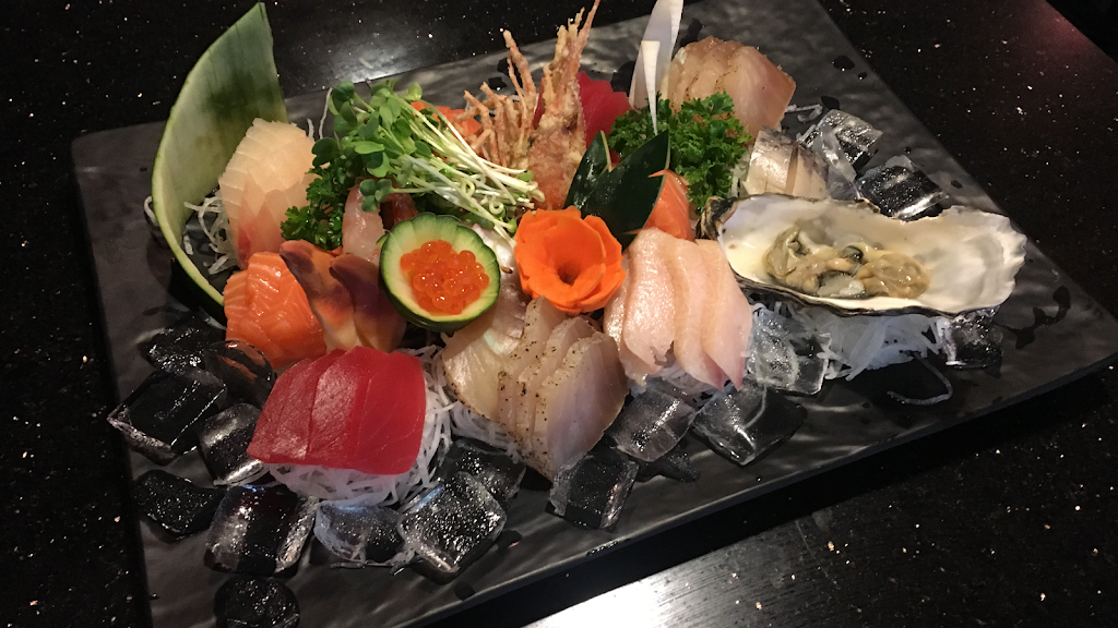 Love Sushi | restaurant | 18521 Soledad Canyon Rd, Canyon Country, CA 91351, USA | 6612996526 OR +1 661-299-6526