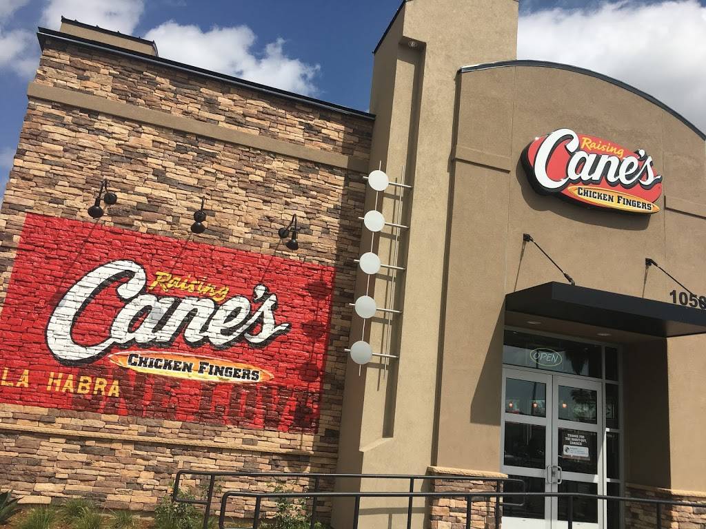 Raising Canes Chicken Fingers | meal takeaway | 1050 S Beach Blvd, La Habra, CA 90631, USA | 5622661890 OR +1 562-266-1890