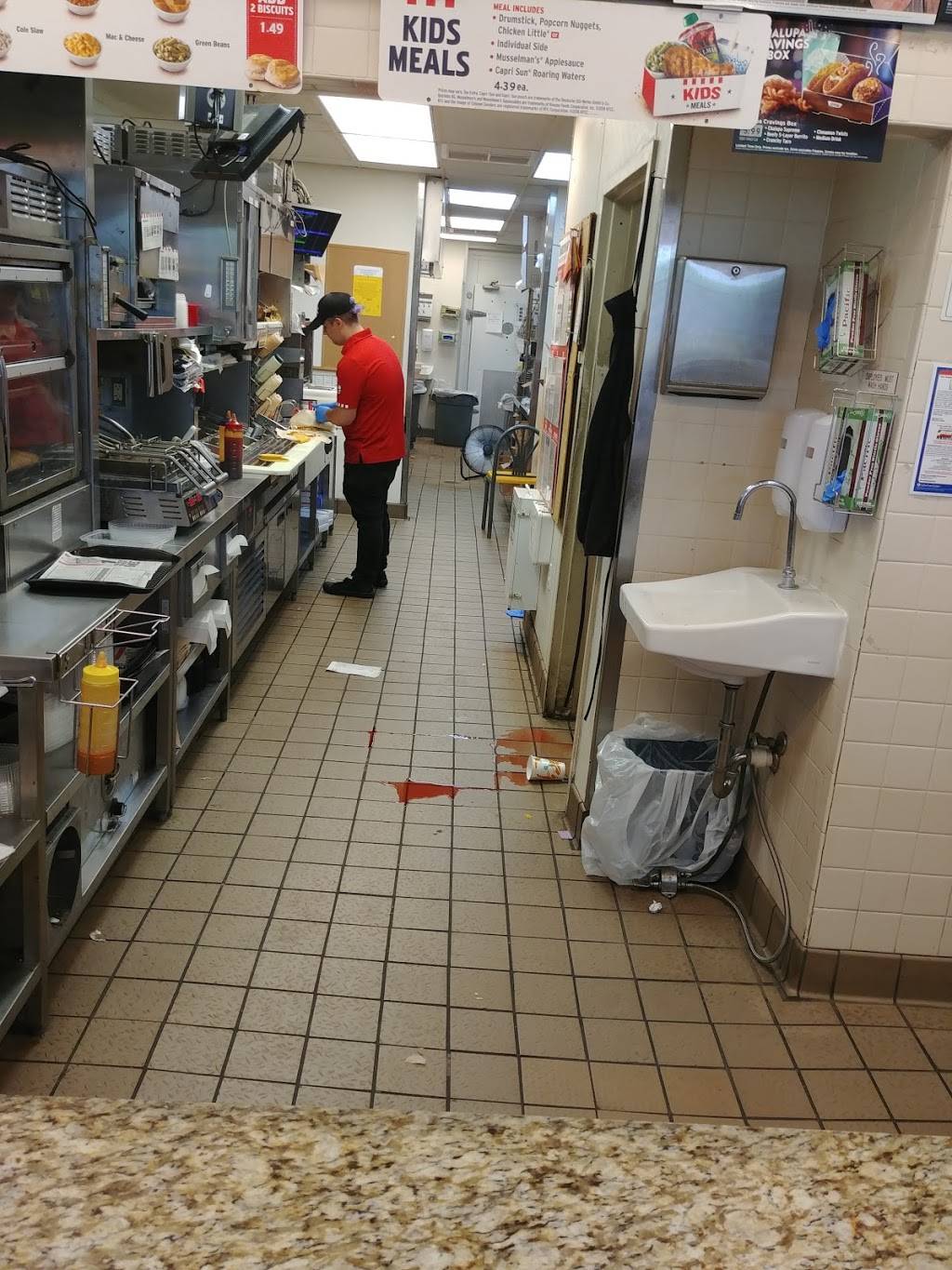 KFC | restaurant | 401 S Main St, Ashland City, TN 37015, USA | 6157926163 OR +1 615-792-6163