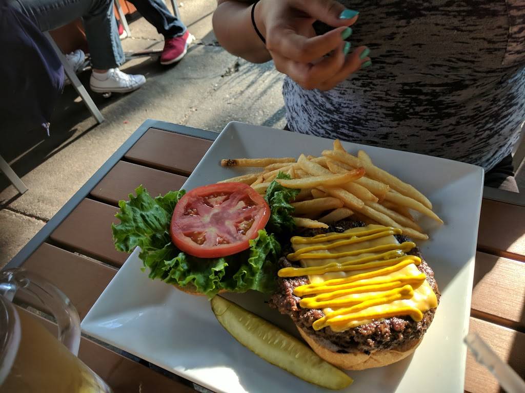 Woodley Cafe | restaurant | 2619 Connecticut Ave NW, Washington, DC 20008, USA | 2023325773 OR +1 202-332-5773