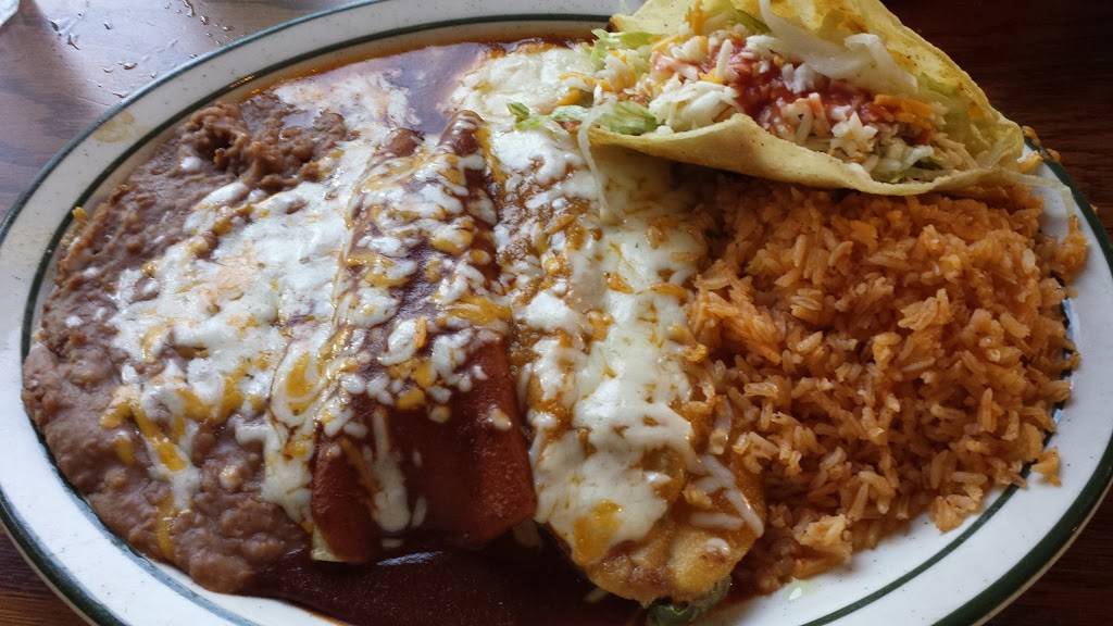 Super Mex | restaurant | 250 W Orangethorpe Ave, Fullerton, CA 92832, USA | 7149922624 OR +1 714-992-2624