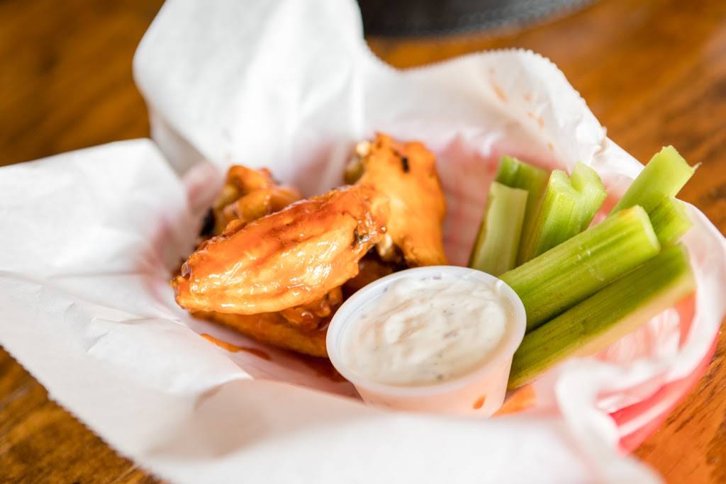 Laura Lees Café & Pub | restaurant | 5748 W Jones Ave, Zellwood, FL 32798, USA | 4078143148 OR +1 407-814-3148