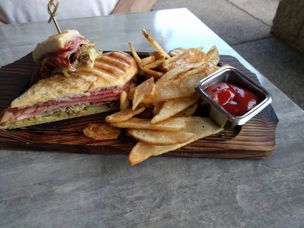 Union Grill and Tap | restaurant | 1686 N Higley Rd Suite #101, Gilbert, AZ 85234, USA | 4809355800 OR +1 480-935-5800