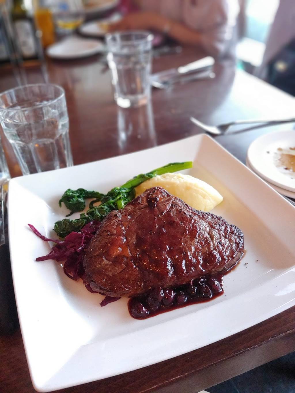 Joia Ristorante | restaurant | 15570 Yonge St, Aurora, ON L4G 1P2, Canada | 9057131411 OR +1 905-713-1411