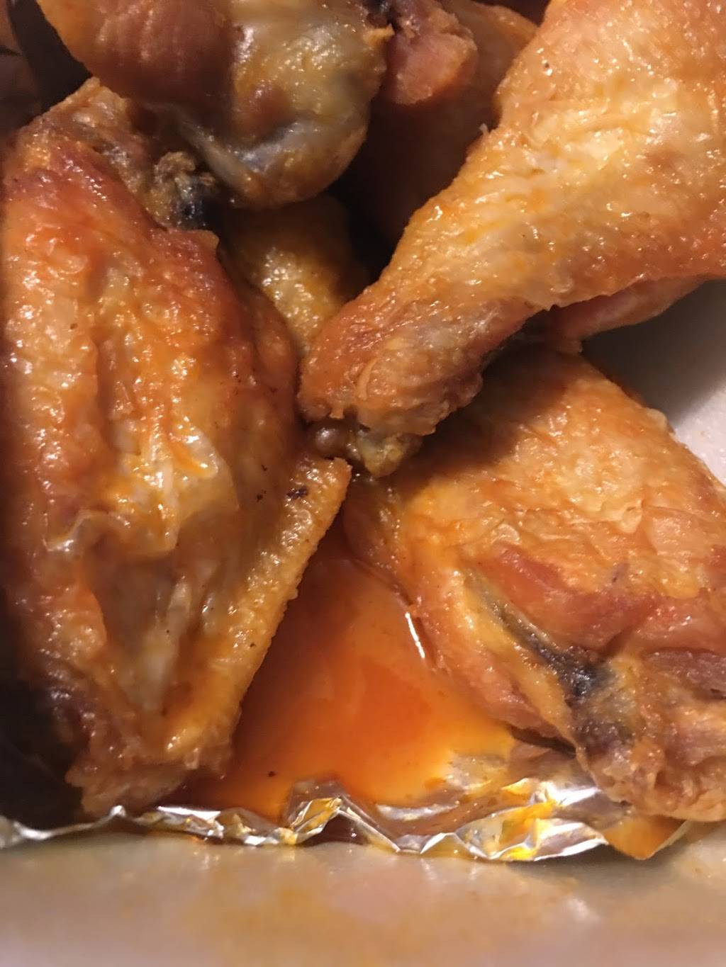 The Dogg House Bar & Grill | meal delivery | 33475 Lake Rd, Avon Lake, OH 44012, USA | 4409337000 OR +1 440-933-7000