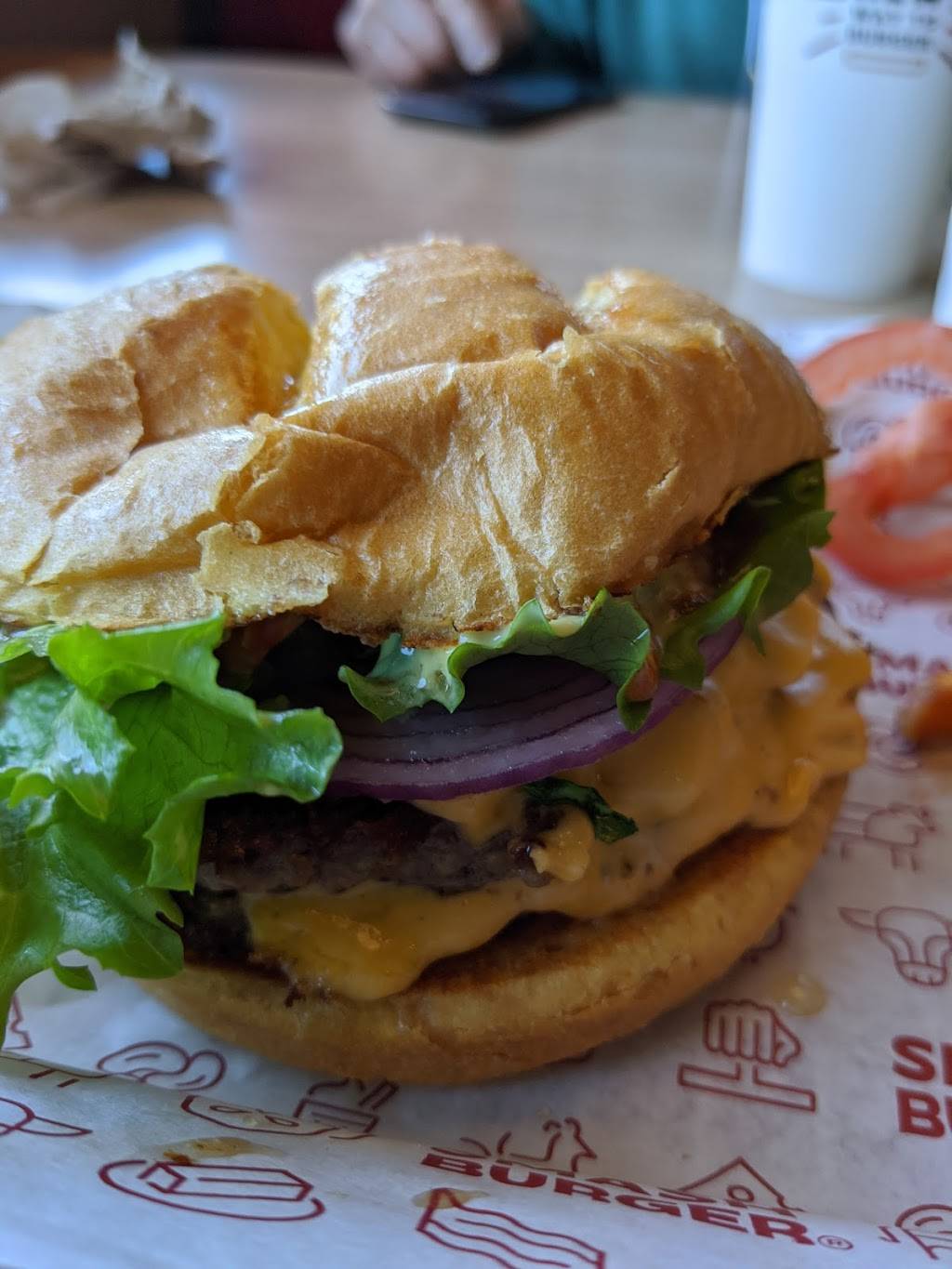 Smashburger | Delivery & Takeout Available | restaurant | 4821 E Grant Rd Suite D, Tucson, AZ 85712, USA | 5206240122 OR +1 520-624-0122
