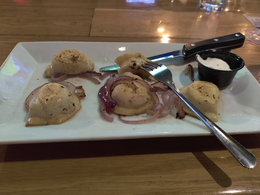 The Clevelander Bar & Grill | restaurant | 834 Huron Rd E, Cleveland, OH 44115, USA | 2167713723 OR +1 216-771-3723