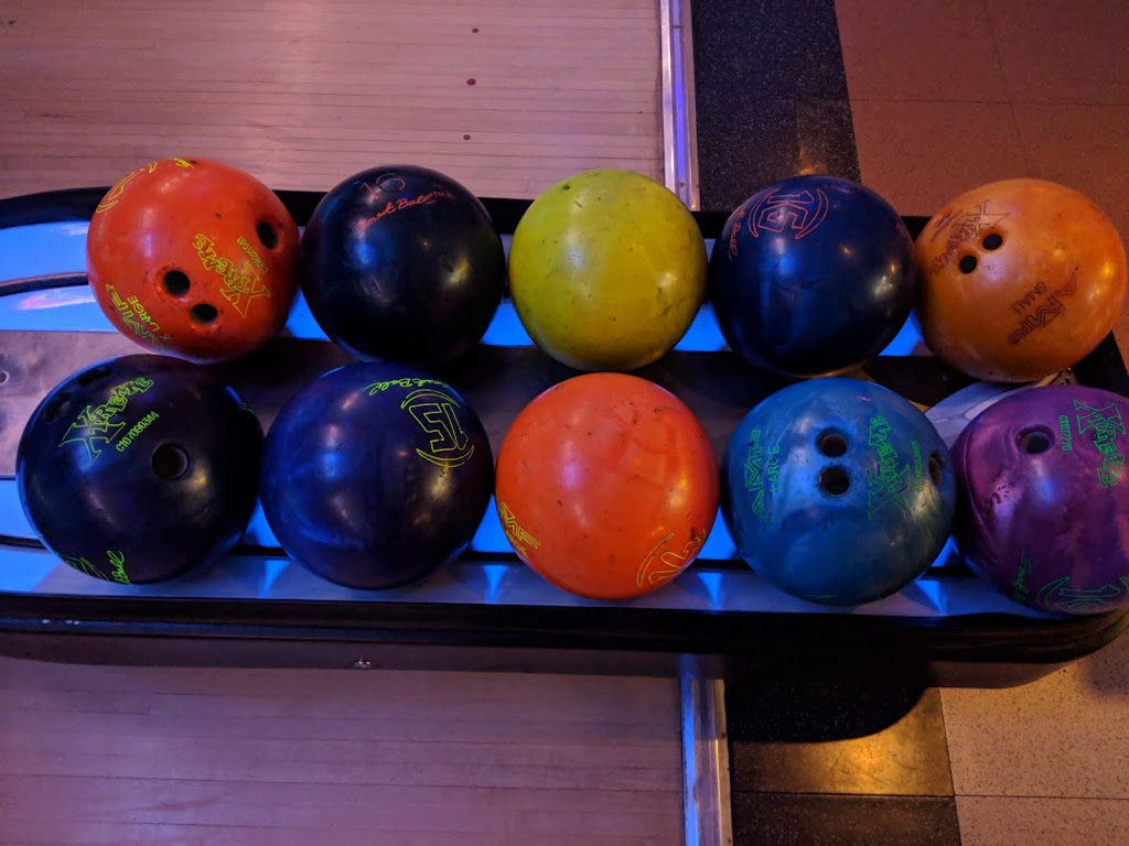 AMF Chandler Lanes | restaurant | 1900 N Arizona Ave, Chandler, AZ 85225, USA | 4809630150 OR +1 480-963-0150