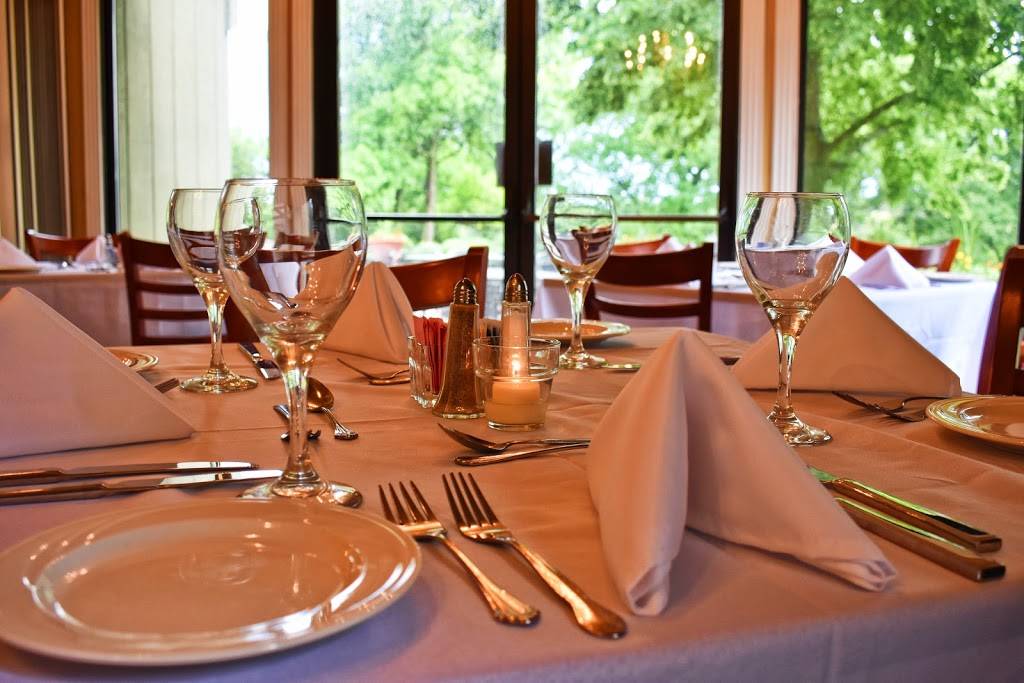 Lake Barrington Shores Country Club Restaurant | restaurant | 40 Shoreline Rd, Lake Barrington, IL 60010, USA | 8473824240 OR +1 847-382-4240