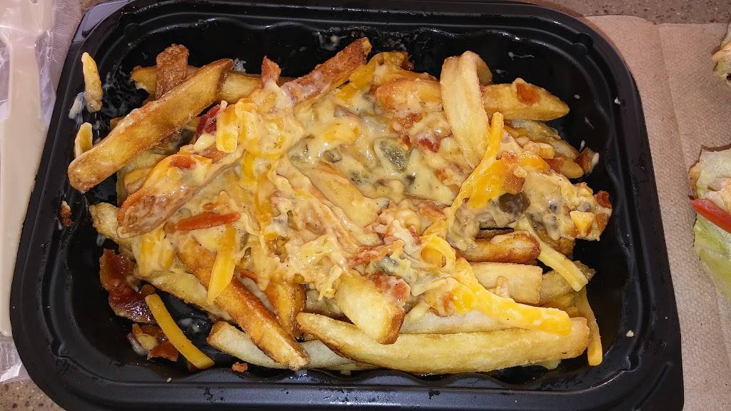 Wendys | restaurant | 101 Red Bank Rd, Goose Creek, SC 29445, USA | 8435723758 OR +1 843-572-3758