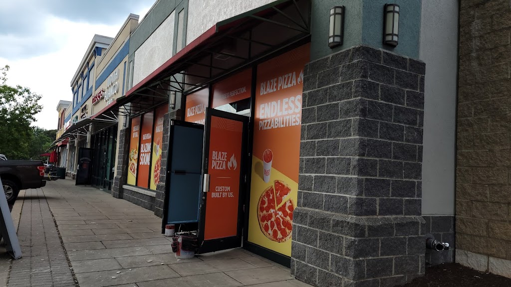 Blaze Pizza | restaurant | 15431 Excelsior Dr, Bowie, MD 20716, USA | 2402011403 OR +1 240-201-1403