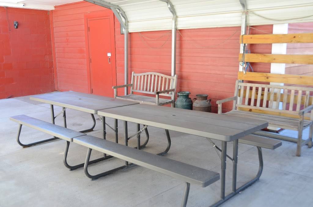 The Rustic | restaurant | 116 S 14th St, Fort Calhoun, NE 68023, USA | 4024685565 OR +1 402-468-5565