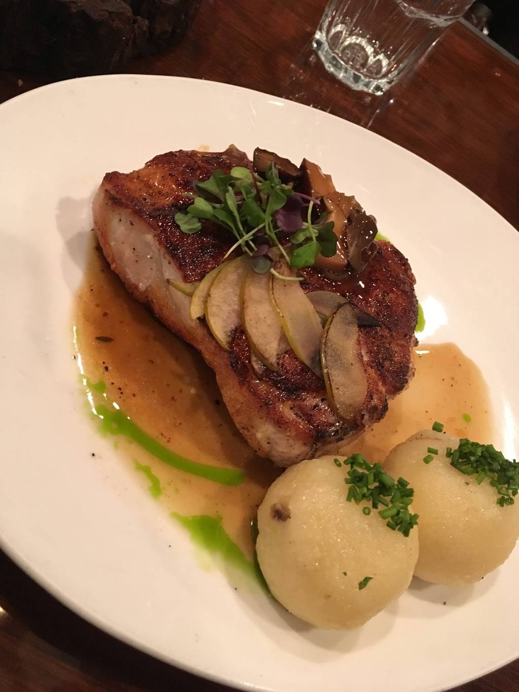 Bauer Farm Kitchen | restaurant | 435 Elm St, Cincinnati, OH 45202, USA | 5136218555 OR +1 513-621-8555