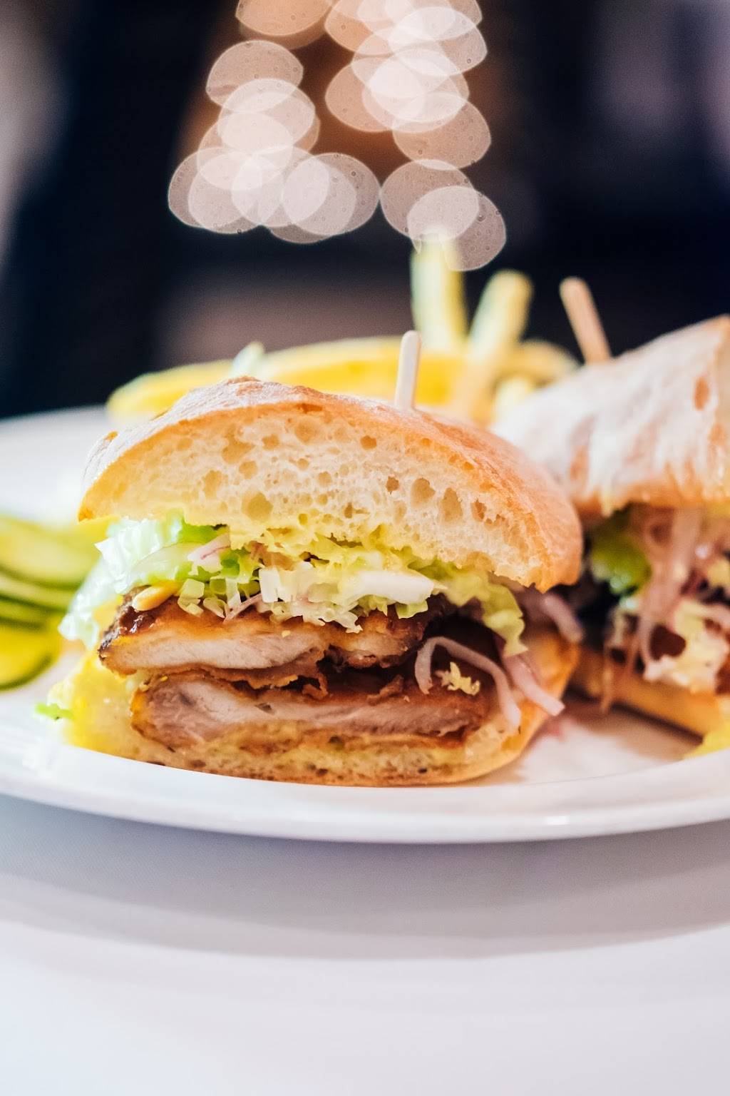 Esquire Grill | restaurant | 1213 K St, Sacramento, CA 95814, USA | 9164488900 OR +1 916-448-8900