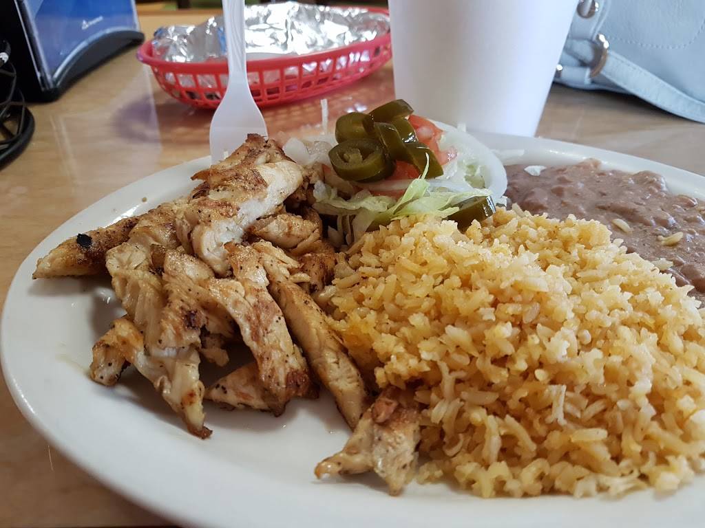 La Salud Tasty Treats | restaurant | 1208 N Virginia St, Port Lavaca, TX 77979, USA | 3614820396 OR +1 361-482-0396