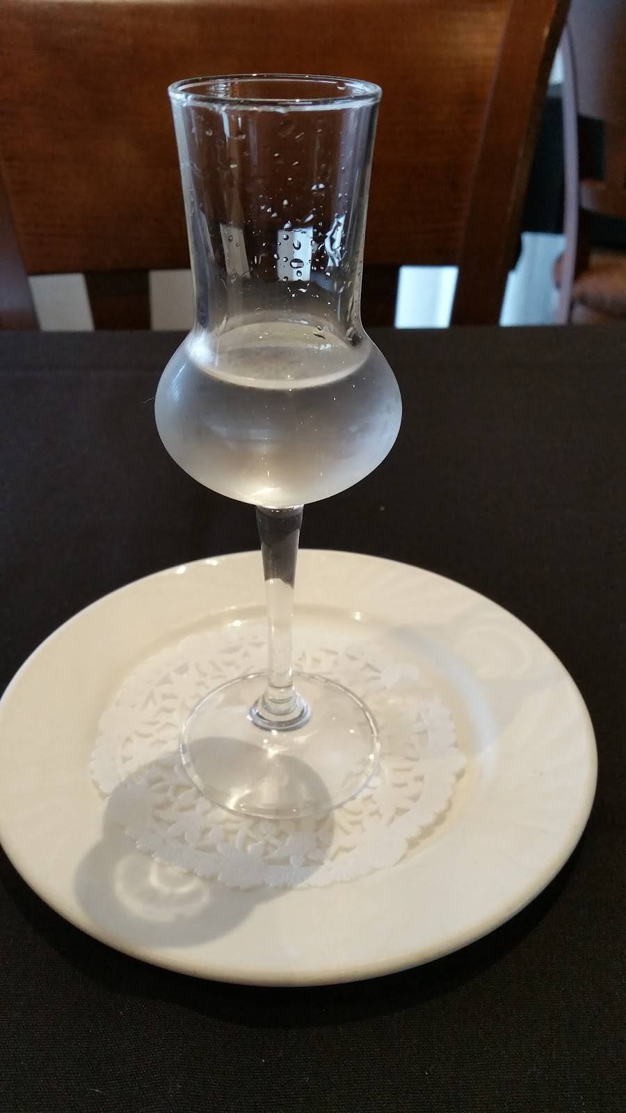 Di Carlo | restaurant | 28 Rue Dufferin, Granby, QC J2G 4W6, Canada | 4503750577 OR +1 450-375-0577