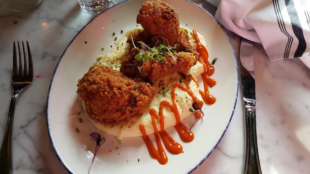 Blue Door Kitchen & Garden | restaurant | 52 W Elm St, Chicago, IL 60610, USA | 3125734000 OR +1 312-573-4000