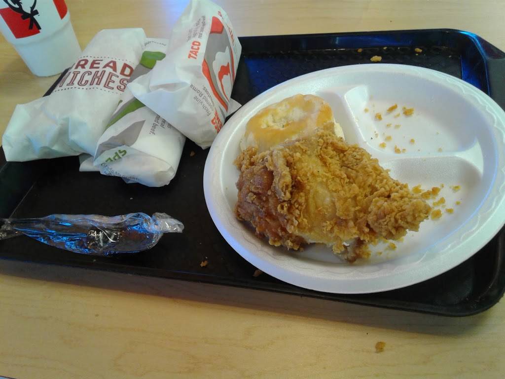 KFC | restaurant | 8830 N Loop Dr, El Paso, TX 79907, USA | 9152361647 OR +1 915-236-1647