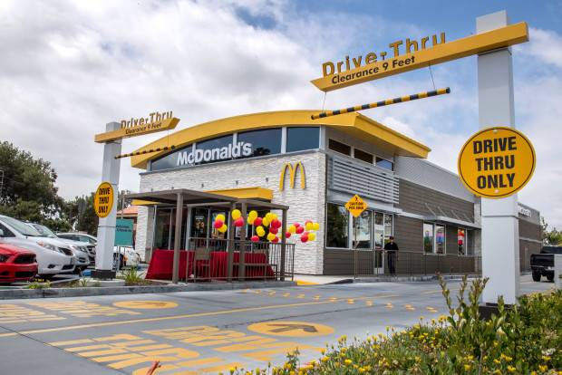 McDonalds | cafe | 77 High St, Danvers, MA 01923, USA | 9787620902 OR +1 978-762-0902