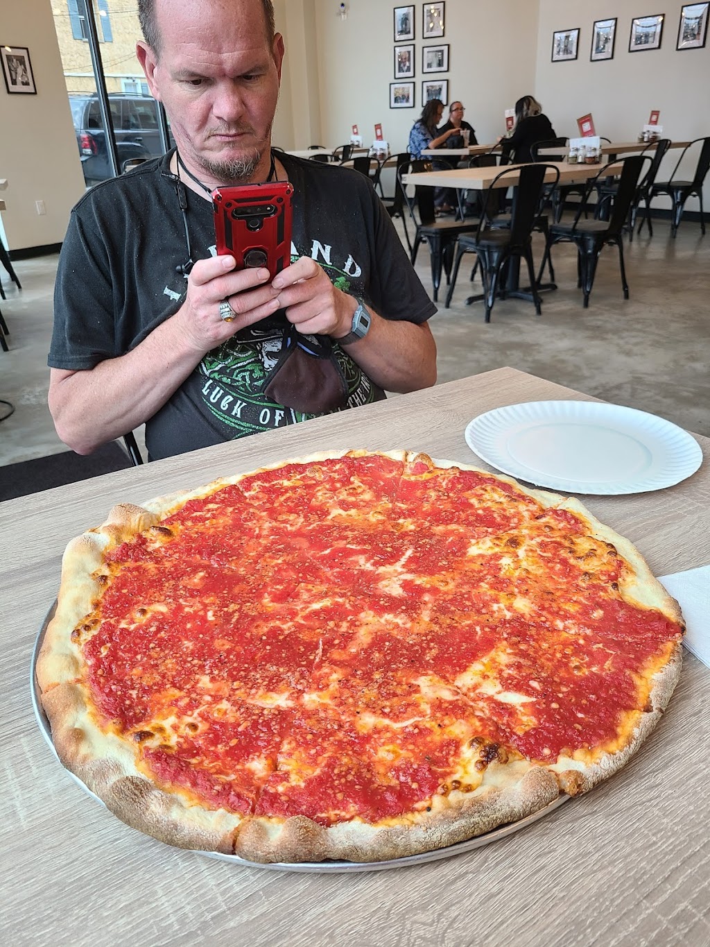 Vinces Pizzeria of Fishtown | restaurant | 965 Frankford Ave, Philadelphia, PA 19125, USA | 2156609800 OR +1 215-660-9800