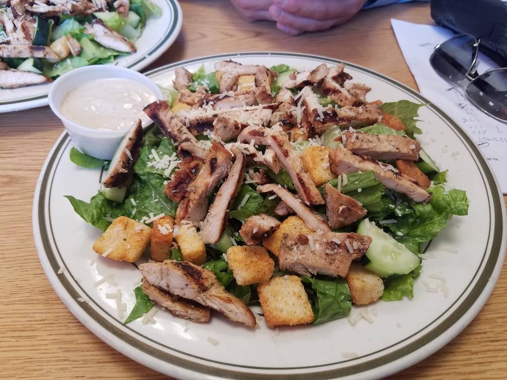 Dinos | restaurant | 2411, 5660 Mosholu Ave, Bronx, NY 10471, USA | 7187962339 OR +1 718-796-2339