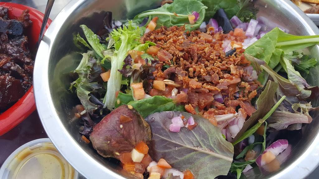 Parker Johns BBQ & Pizza - Menasha | restaurant | 124 Main St, Menasha, WI 54952, USA | 9202156568 OR +1 920-215-6568