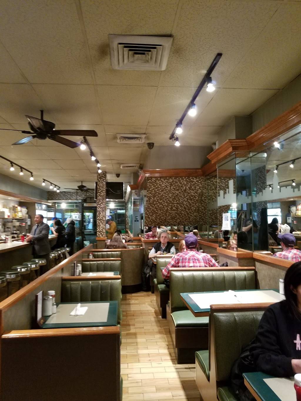 7th Ave Donuts & Diner | bakery | 324 7th Ave, Brooklyn, NY 11215, USA | 7187680748 OR +1 718-768-0748