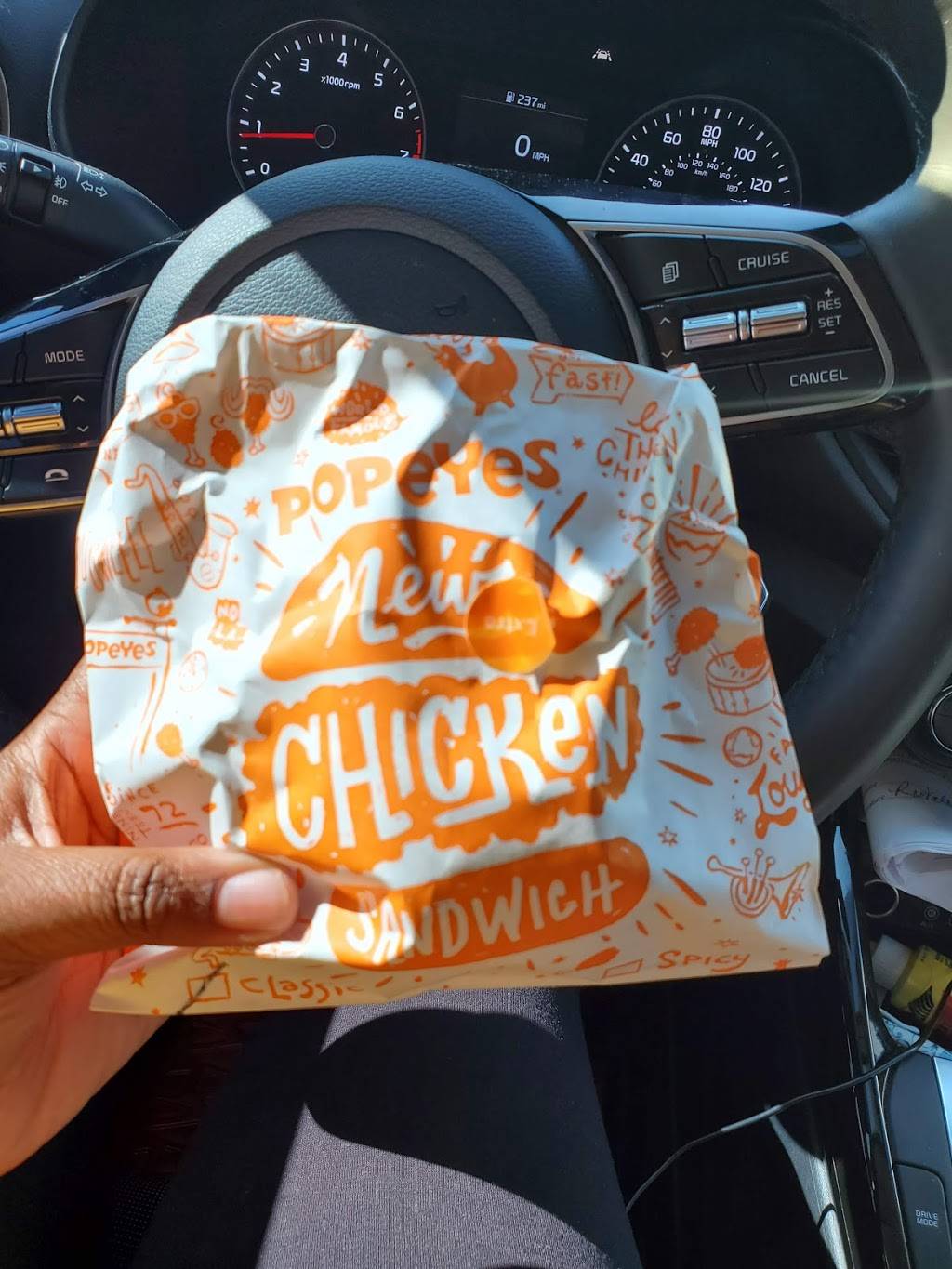 Popeyes Louisiana Kitchen | restaurant | 716 Lake Joy Rd, Warner Robins, GA 31088, USA | 4783422889 OR +1 478-342-2889