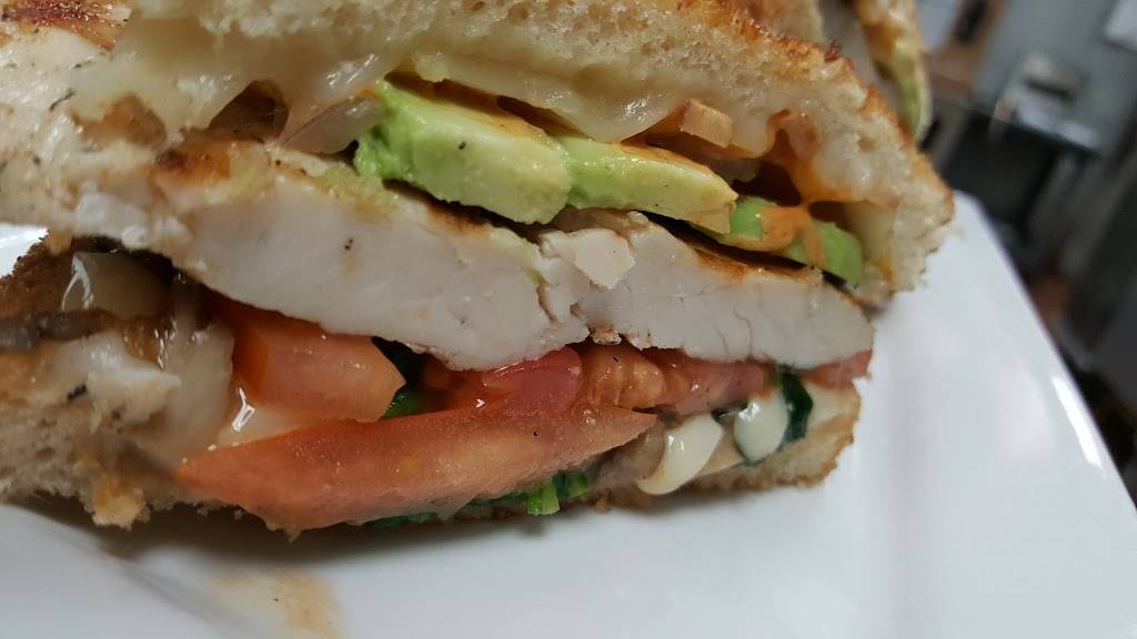 Guernsey Farms Dairy | restaurant | 21300 Novi Rd, Northville, MI 48167, USA | 2483491466 OR +1 248-349-1466