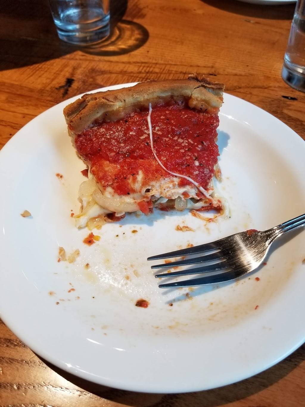 Viccinos Pizza Company | restaurant | 2773 Pfingsten Rd, Glenview, IL 60026, USA | 8474983888 OR +1 847-498-3888