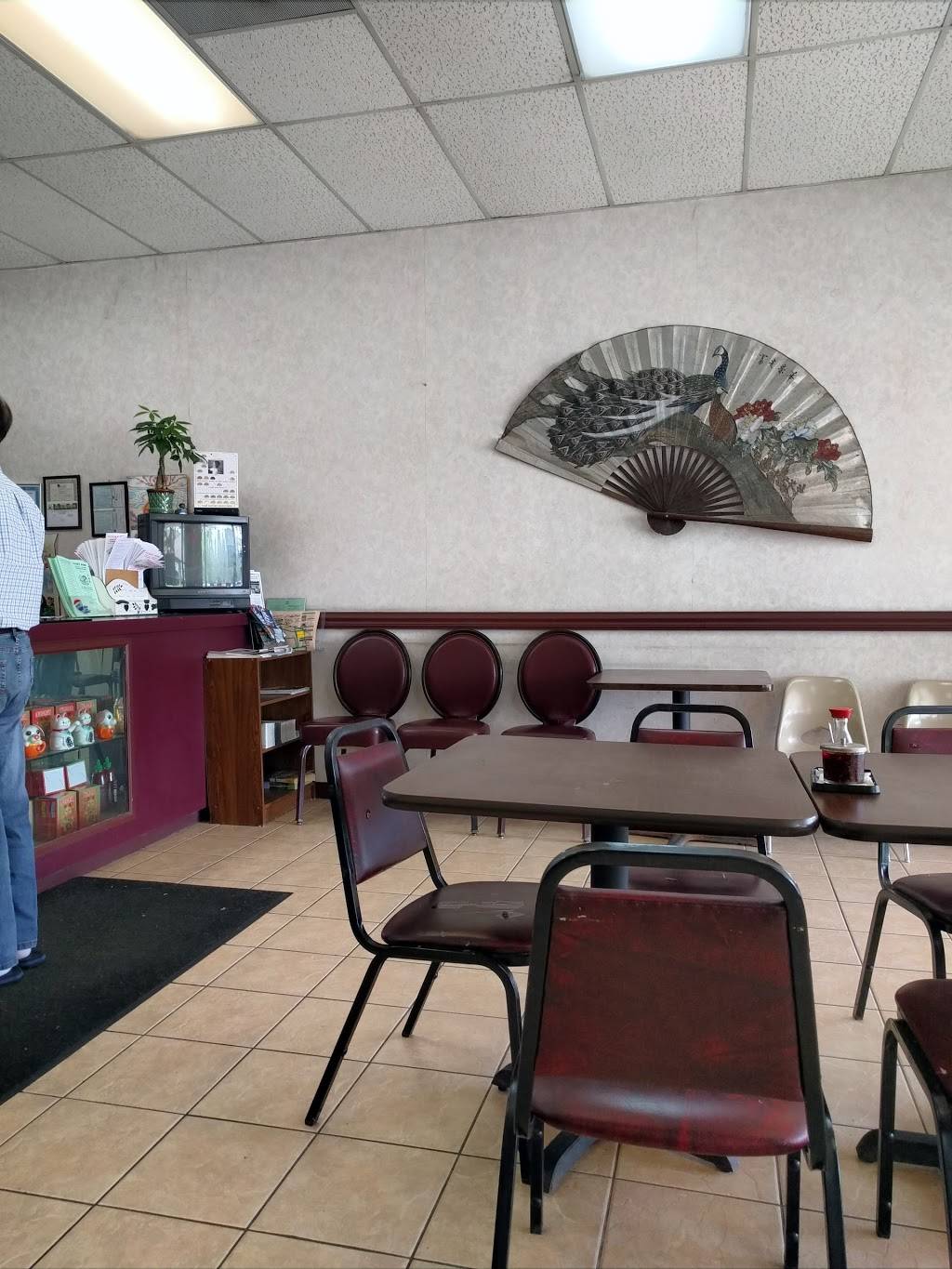 Lucky Wok Chinese Restaurant | restaurant | 6452 College Rd, Lisle, IL 60532, USA | 6303058833 OR +1 630-305-8833