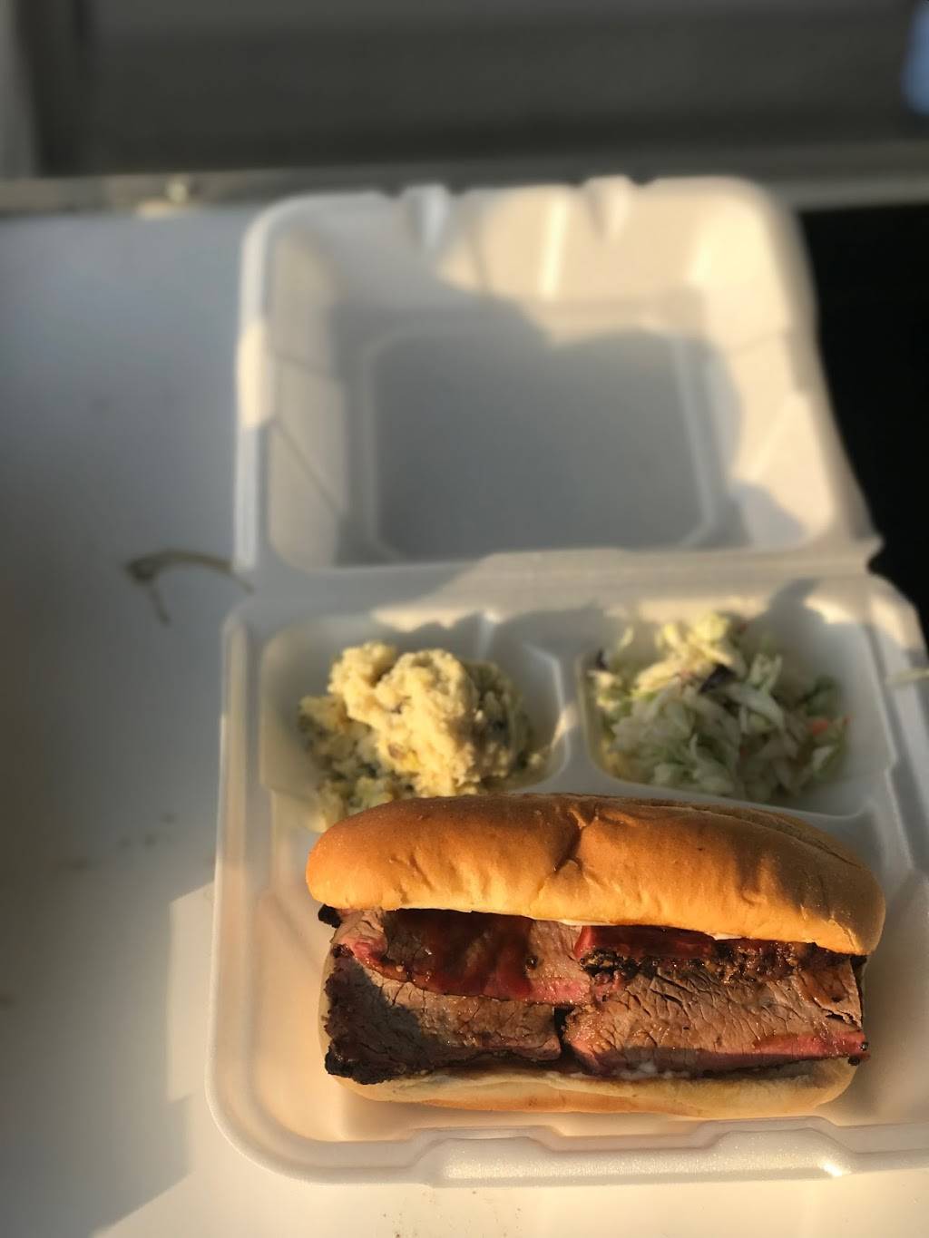 Don’t Bite The Bone BBQ | restaurant | 1150 E El Monte Way, Dinuba, CA 93618, USA | 5598698722 OR +1 559-869-8722