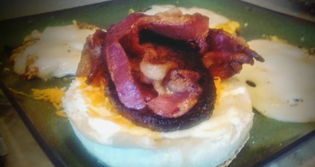 Tito,s Late night by Tonja | restaurant | 901 E Bay Shore Dr, San Leon, TX 77539, USA | 4092296363 OR +1 409-229-6363