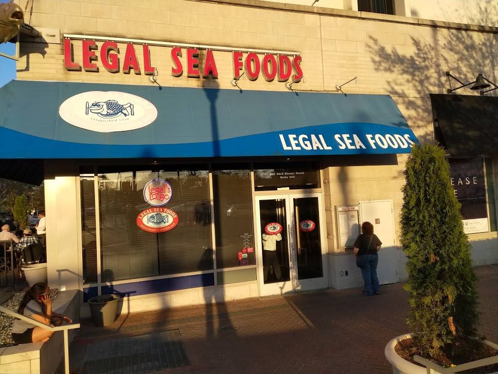 Legal Sea Foods | restaurant | 320 23rd St S, Arlington, VA 22202, USA | 7034151200 OR +1 703-415-1200