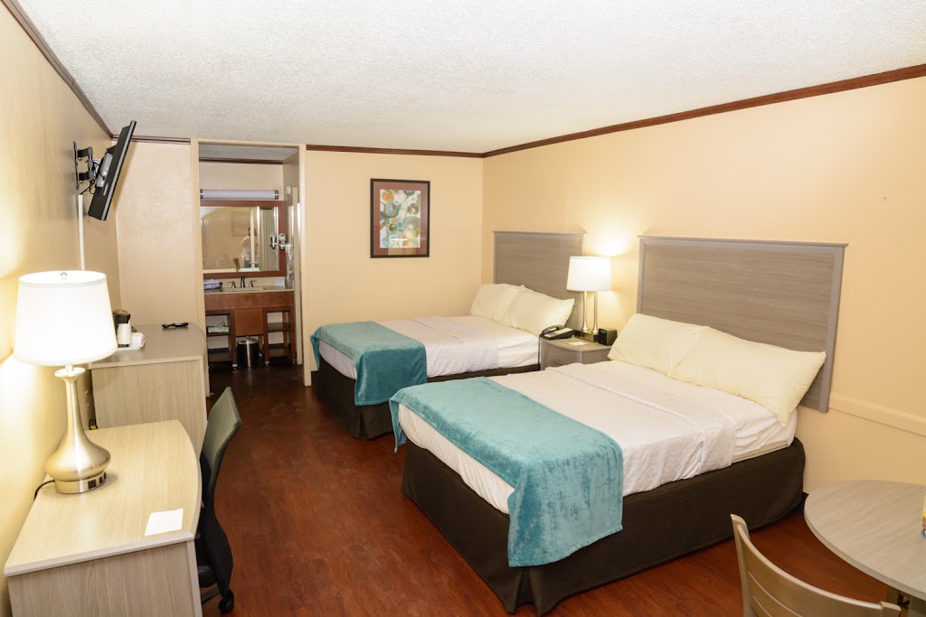 Magnuson Hotel - Mountain View | restaurant | 820 E Madison St, Covington, VA 24426, USA | 5409624951 OR +1 540-962-4951