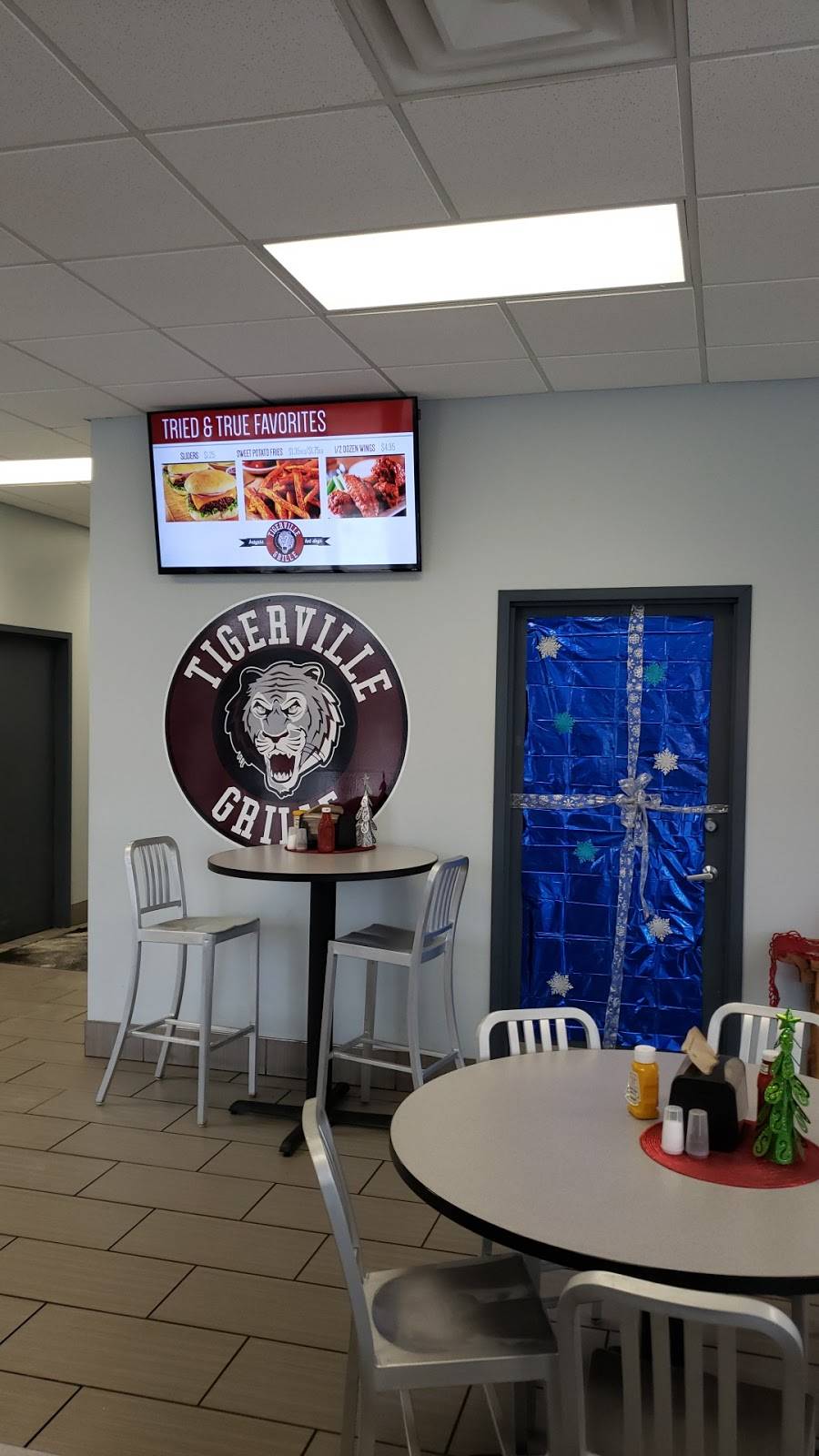 Tigerville Grille | restaurant | 314 N Columbia Ave, Campbellsville, KY 42718, USA | 2707895117 OR +1 270-789-5117