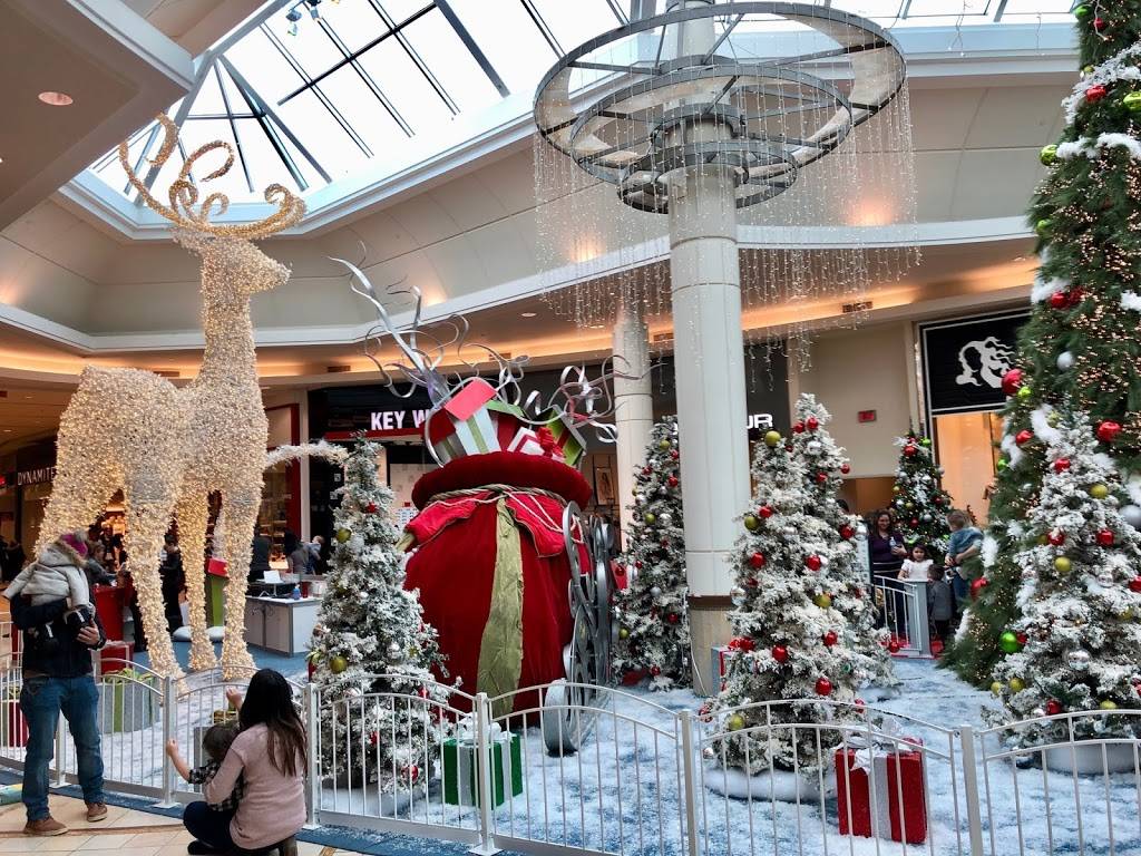 Valentine | restaurant | 401 Boul Labelle, Place rosemere, Rosemère, QC J7A 3T2, Canada | 4509514157 OR +1 450-951-4157