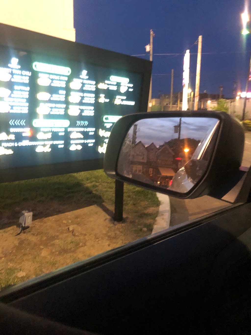 Chick-A-Boom Island Ave | restaurant | 2448 Island Ave, Philadelphia, PA 19153, USA | 8885252666 OR +1 888-525-2666