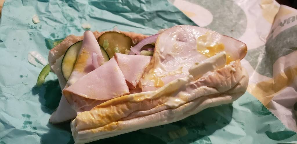 Subway Restaurants | restaurant | 3217 Lake Ave #9c, Wilmette, IL 60091, USA | 8479200500 OR +1 847-920-0500