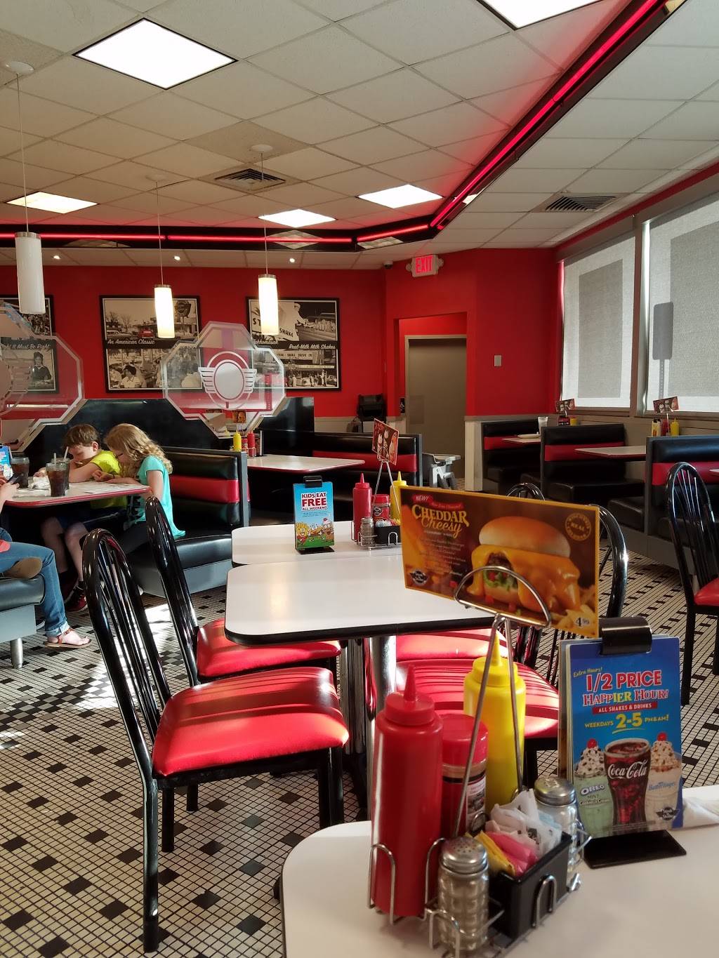 Steak n Shake | restaurant | 500 E Emory Rd, Powell, TN 37849, USA | 8659477066 OR +1 865-947-7066