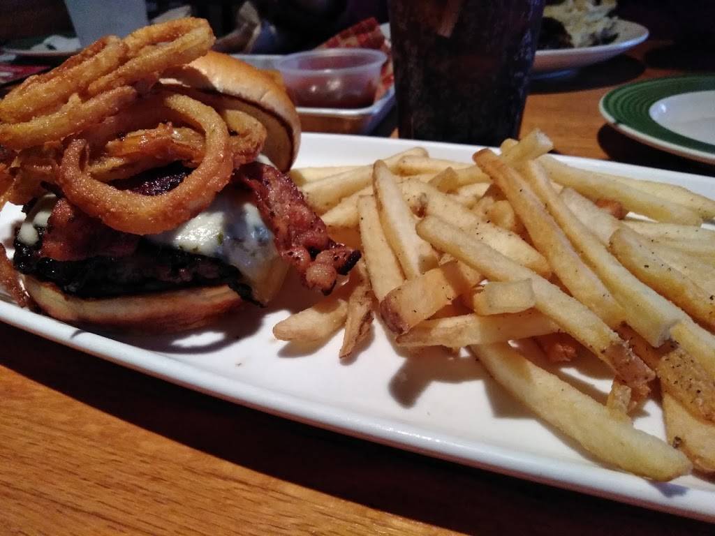 Applebees Grill + Bar | restaurant | 7135 South 13th Street, Oak Creek, WI 53154, USA | 4145700519 OR +1 414-570-0519