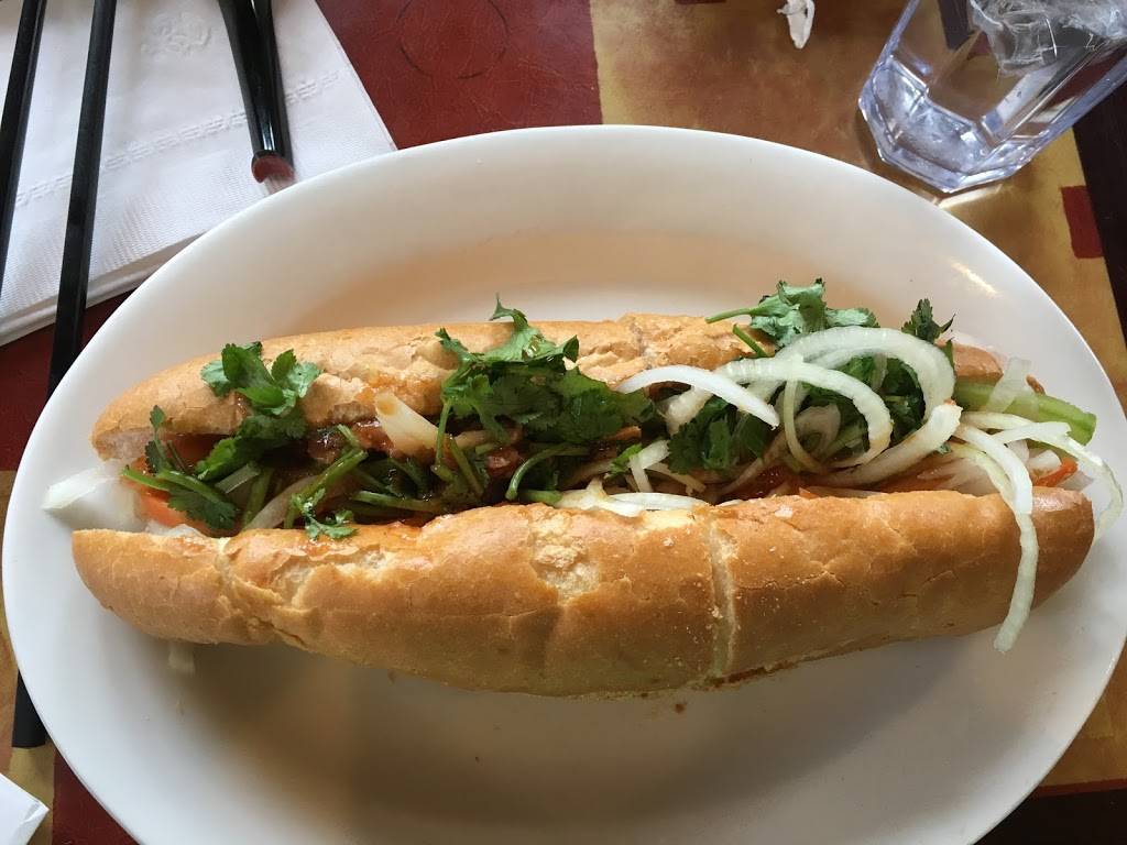 Pho Nom Nom | restaurant | 842 Rockville Pike, Rockville, MD 20852, USA | 3016100232 OR +1 301-610-0232