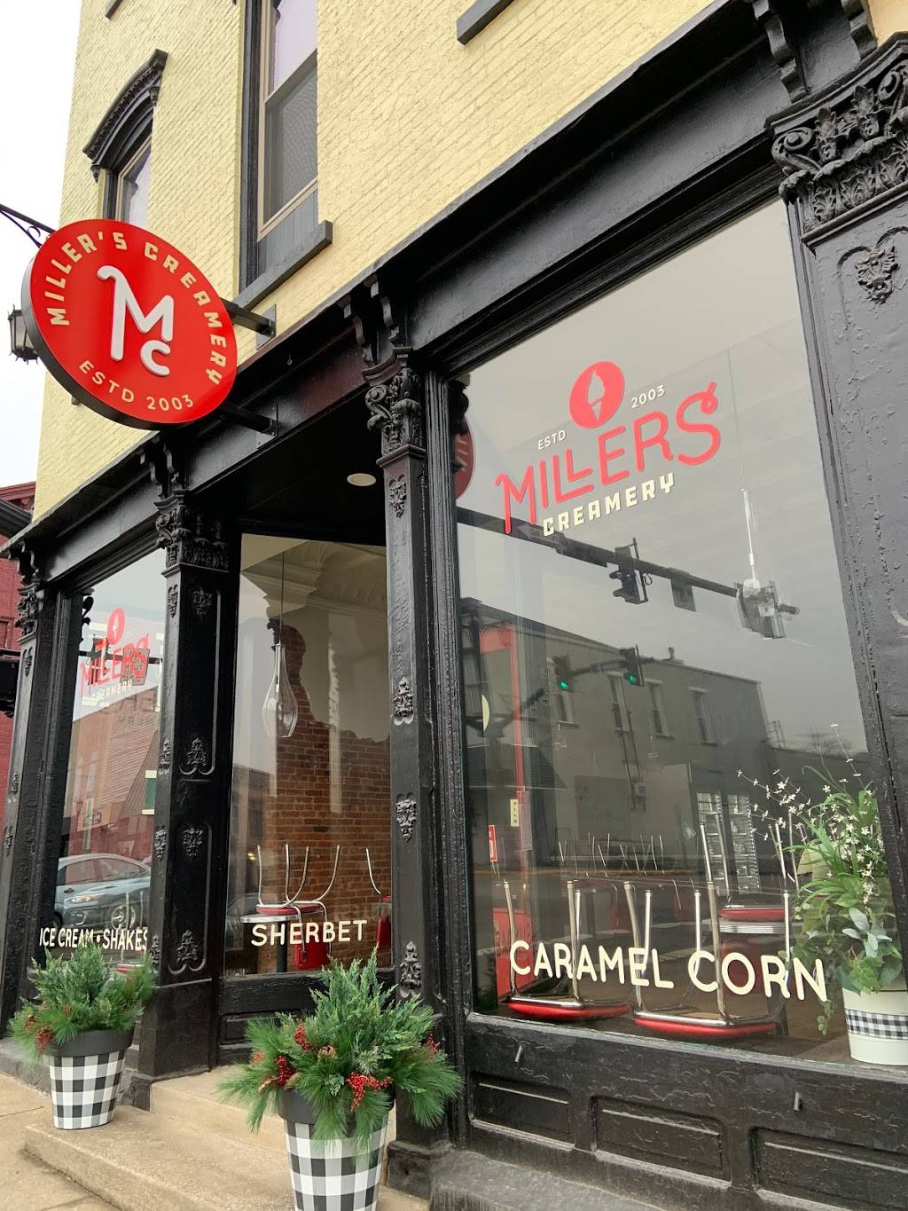 Millers Creamery | restaurant | 105 W Jackson St, Millersburg, OH 44654, USA | 2343019004 OR +1 234-301-9004