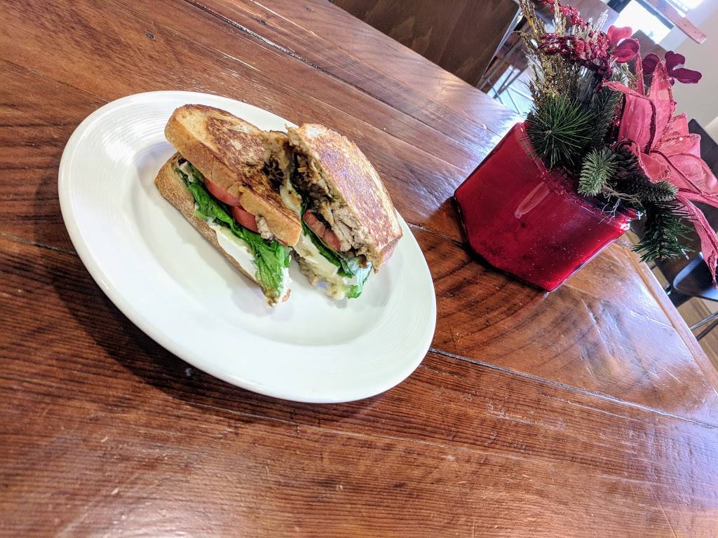 Harvest Market | cafe | 125 Hospital Dr, Watertown, WI 53098, USA | 9202624260 OR +1 920-262-4260