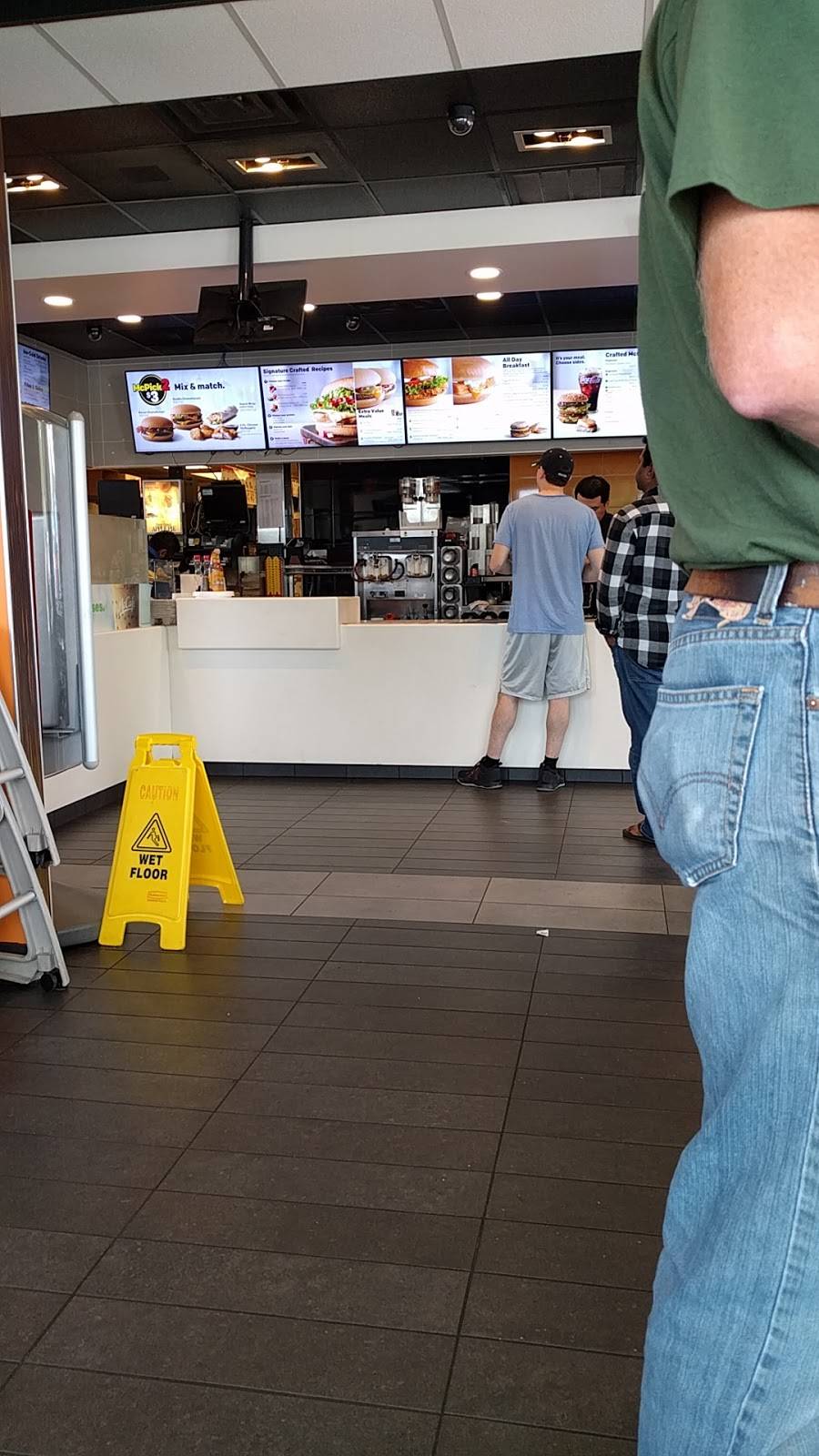 McDonalds | cafe | 106 Eagleview Blvd, Exton, PA 19341, USA | 6102809445 OR +1 610-280-9445