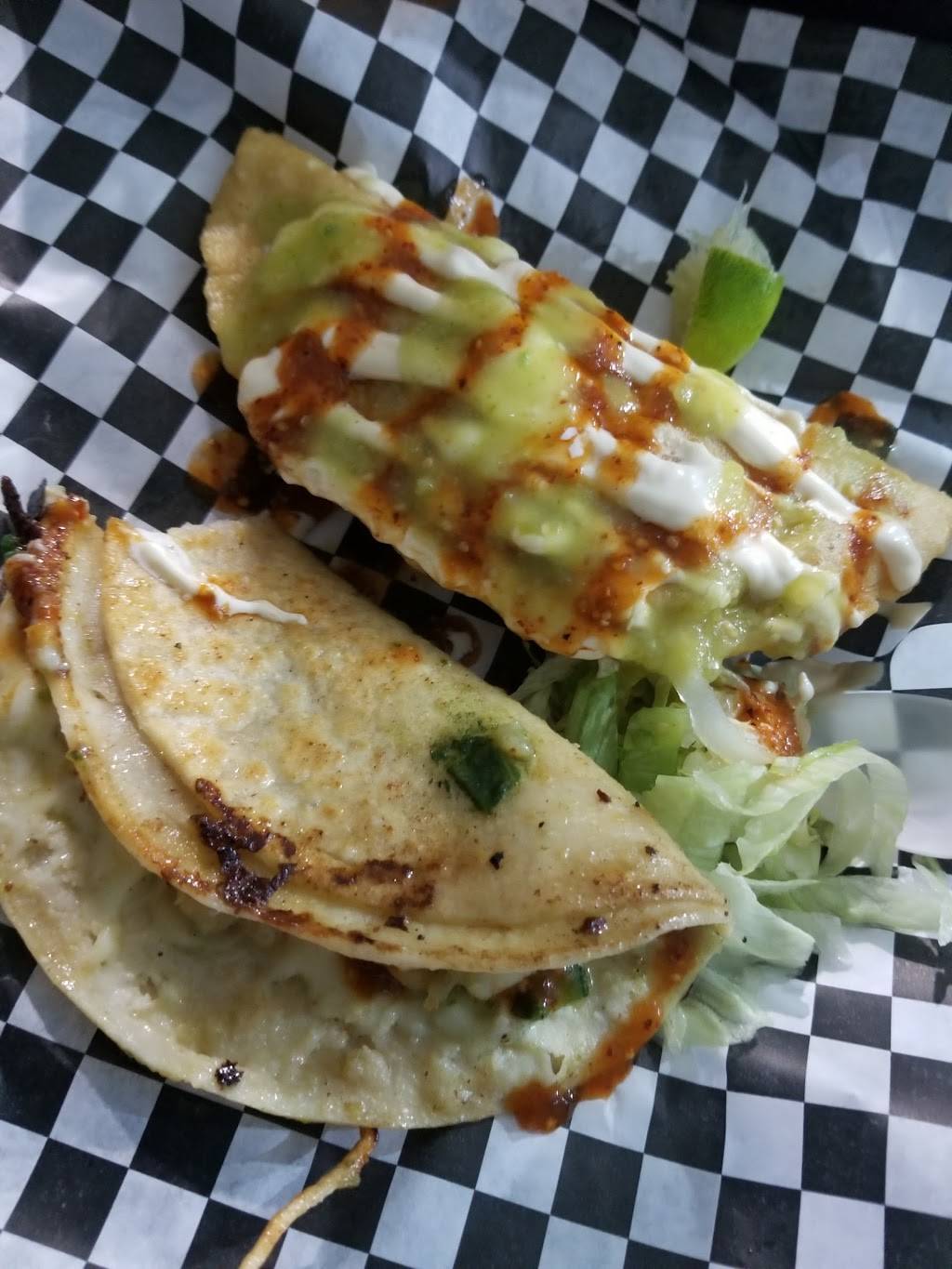 Los Taqueiros | restaurant | 575 Panama Ln, Bakersfield, CA 93307, USA | 6613639895 OR +1 661-363-9895