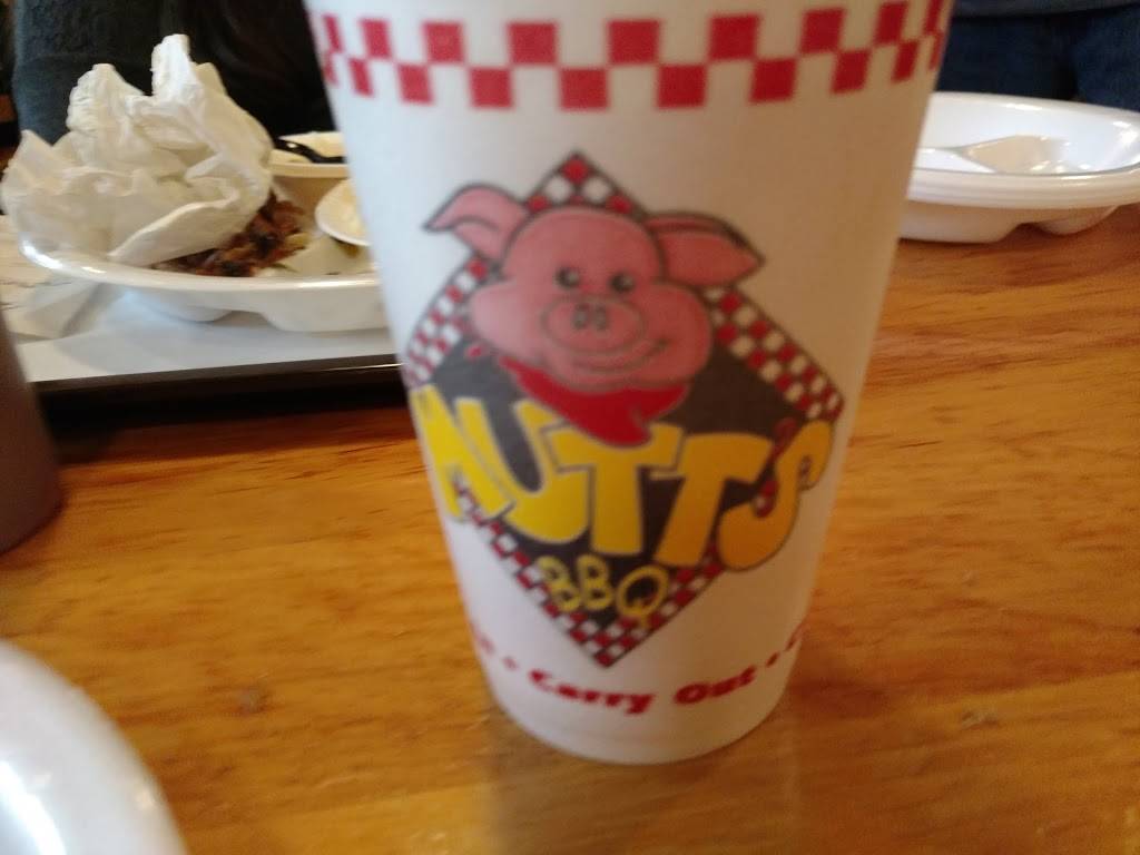 Mutts BBQ | restaurant | 214 E Butler Rd, Mauldin, SC 29662, USA | 8642549997 OR +1 864-254-9997