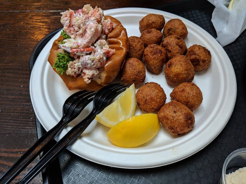 Captain Kidds Fish Market & Restaurant | restaurant | 209 N Harbor Dr, Redondo Beach, CA 90277, USA | 3103727703 OR +1 310-372-7703