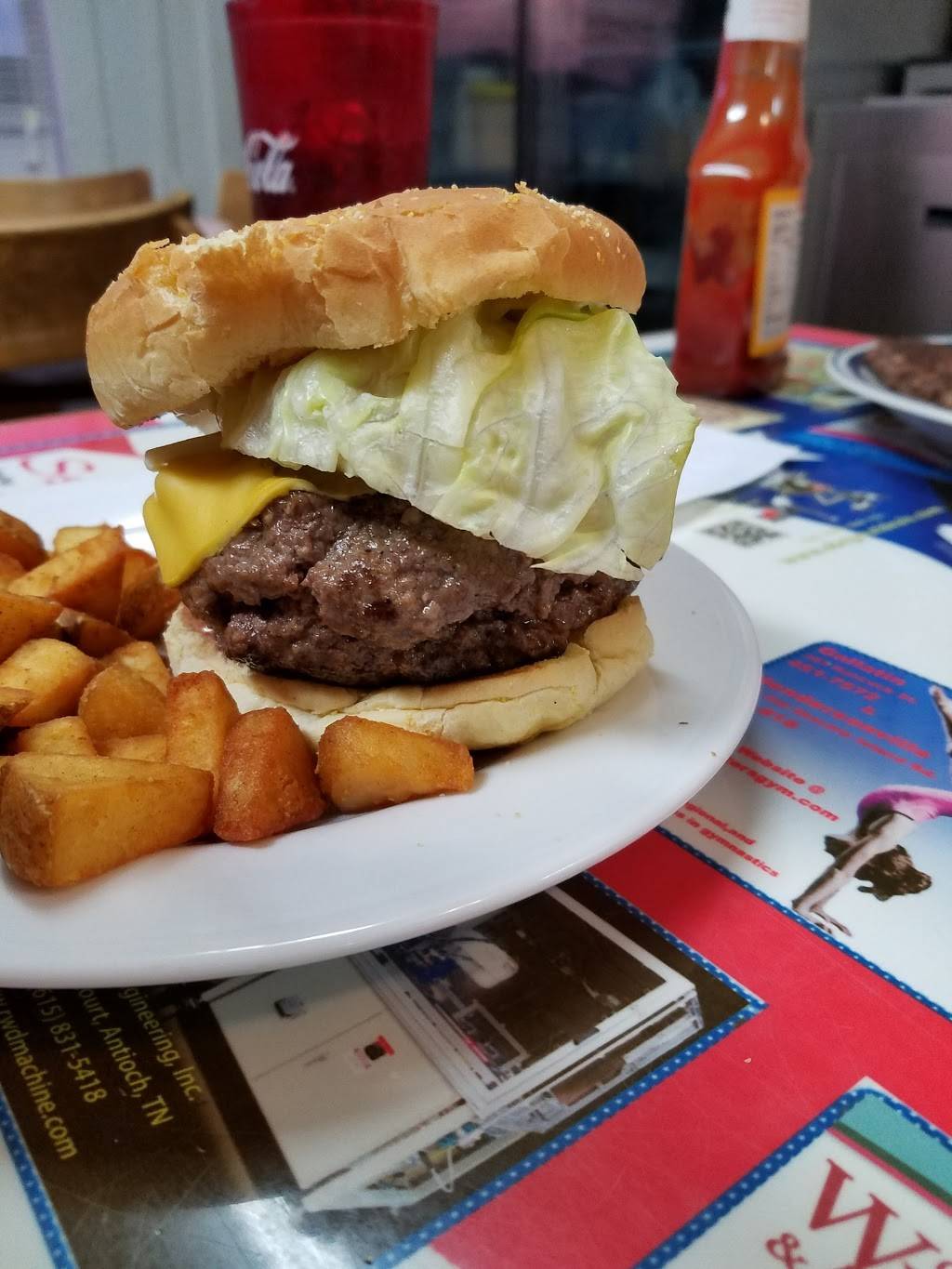 Old Glory | restaurant | 1105 S Water Ave, Gallatin, TN 37066, USA | 6154511116 OR +1 615-451-1116