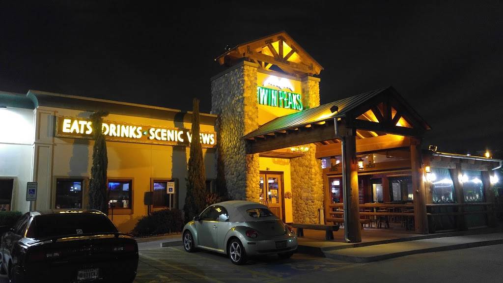 Twin Peaks | restaurant | 12830 Northwest Fwy, Houston, TX 77040, USA | 7139398946 OR +1 713-939-8946